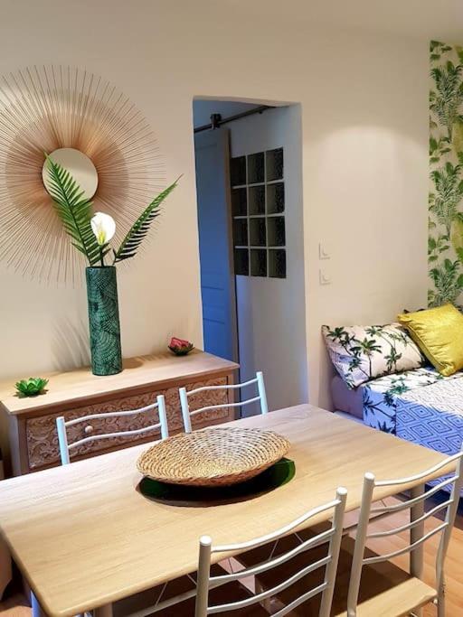 Reve De Coco, Le Port A Pied Apartment Sanary-sur-Mer Exterior photo